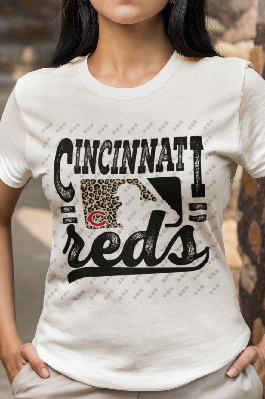 Cincinnati Reds Wild Style Graphic Women's T-Shirt