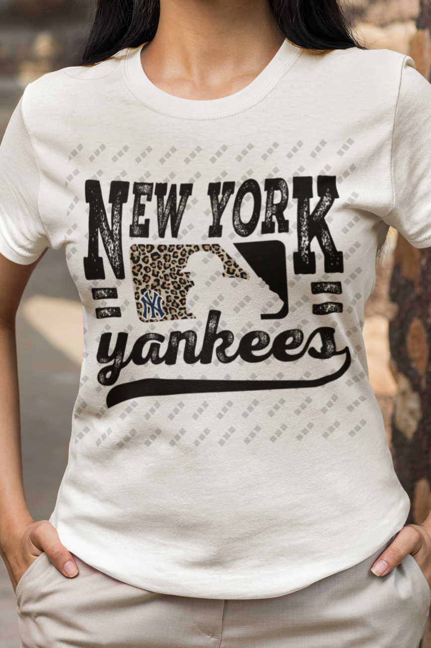 New York Yankees Wild Style Graphic Women's T-Shirt