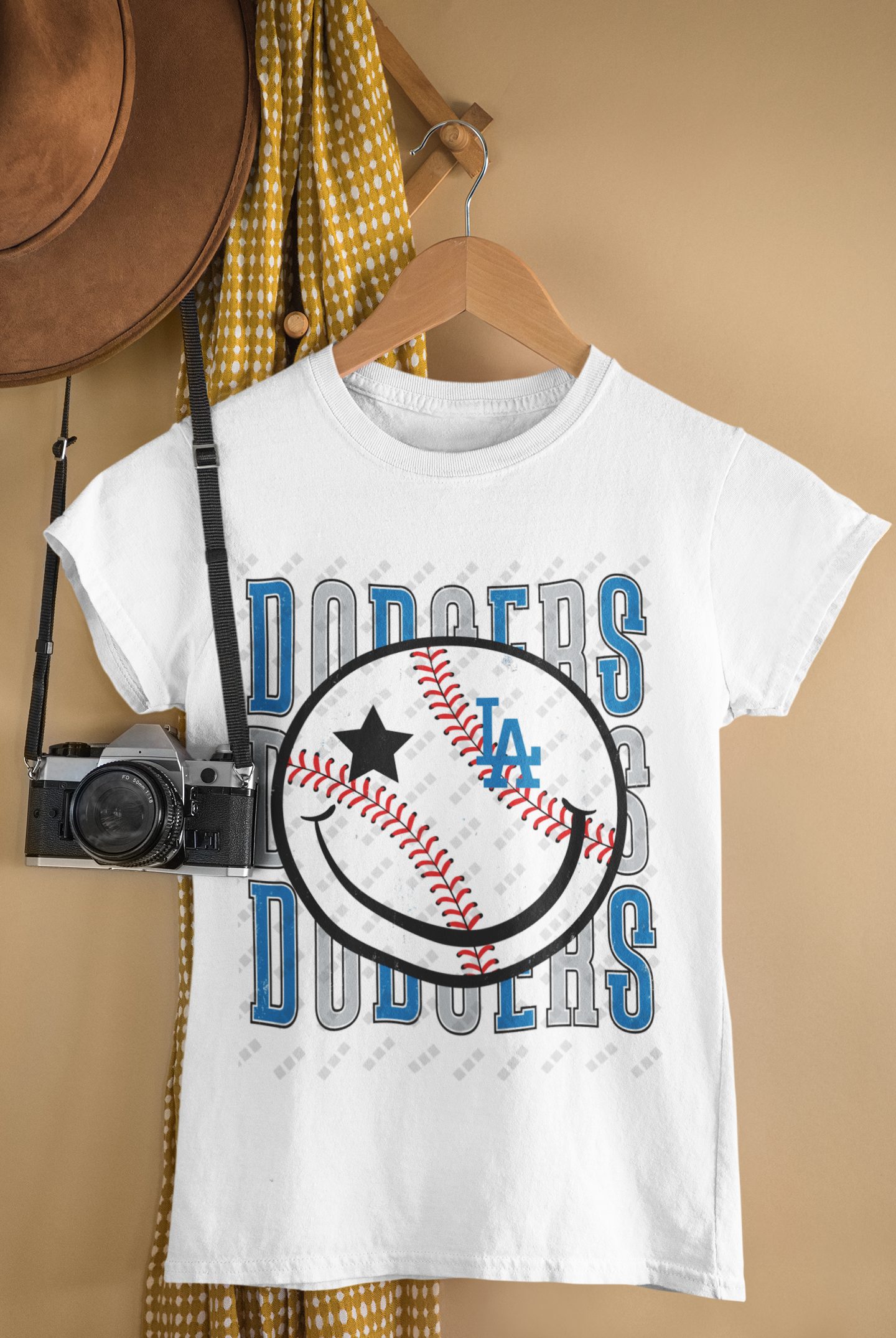 Los Angeles Dodgers Smiley Face Tee – Unisex